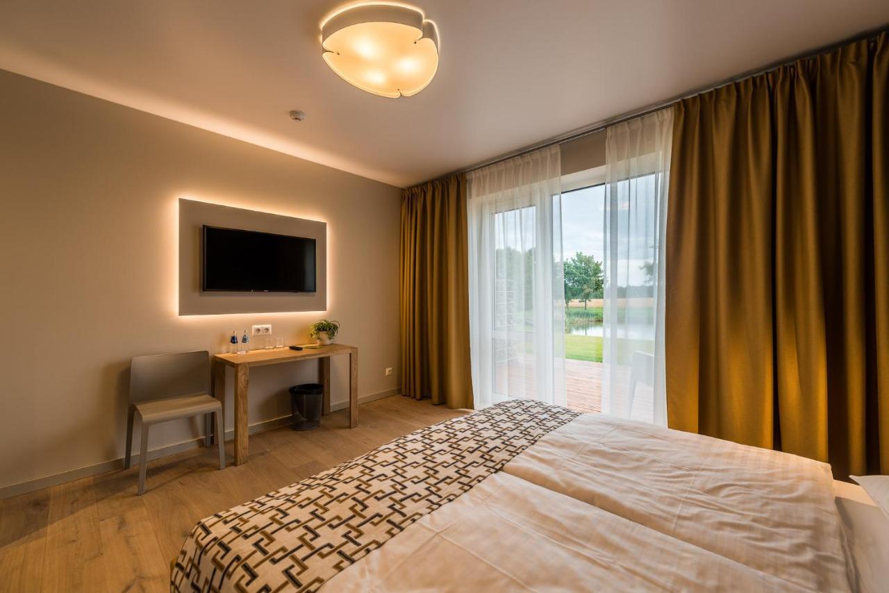 Hotel Mikelis Uzvara Экстерьер фото