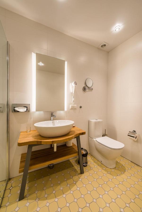 Hotel Mikelis Uzvara Экстерьер фото